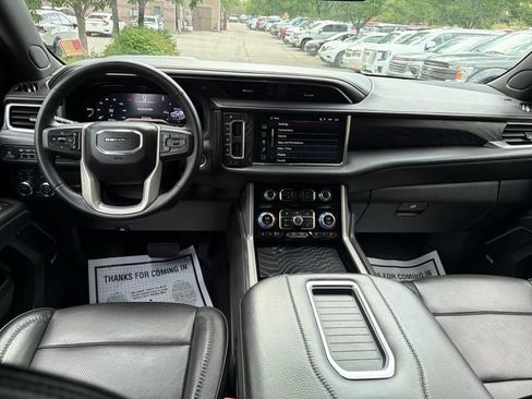 Used 2024 GMC Yukon XL Denali AWD/4WD image 12