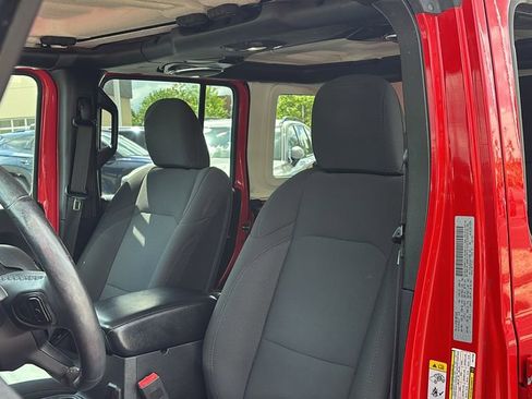 Used 2018 Jeep Wrangler Unlimited Sport S AWD/4WD image 10