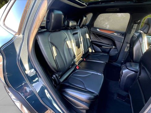 Used 2019 Lincoln MKC Reserve image 27