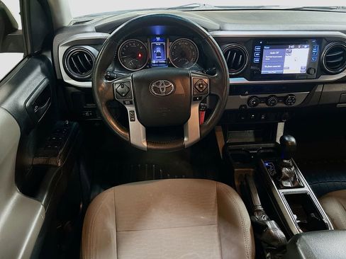 Used 2017 Toyota Tacoma SR5 w/ Tow Package image 21