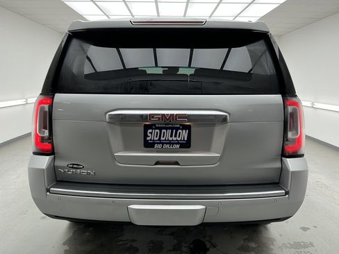Used 2017 GMC Yukon Denali image 5