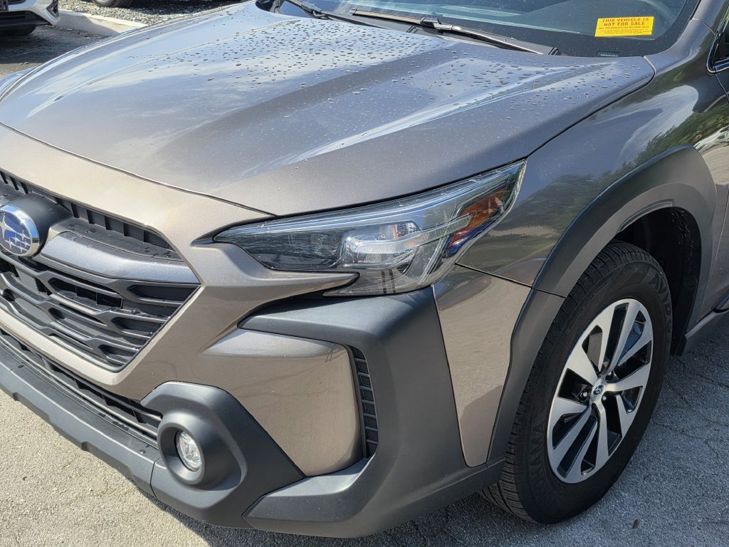 Certified 2023 Subaru Outback Premium AWD/4WD image 6
