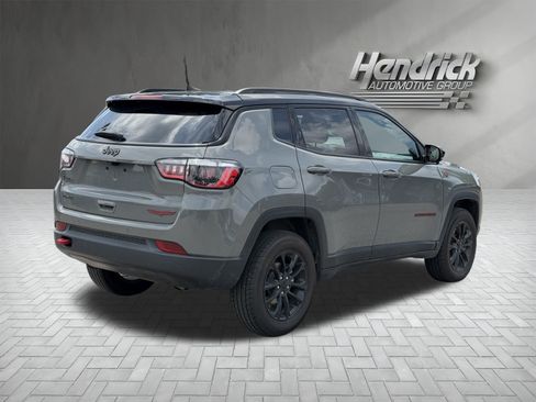 Used 2023 Jeep Compass Trailhawk AWD/4WD image 9