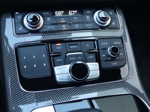 Used 2016 Audi S8 image 28