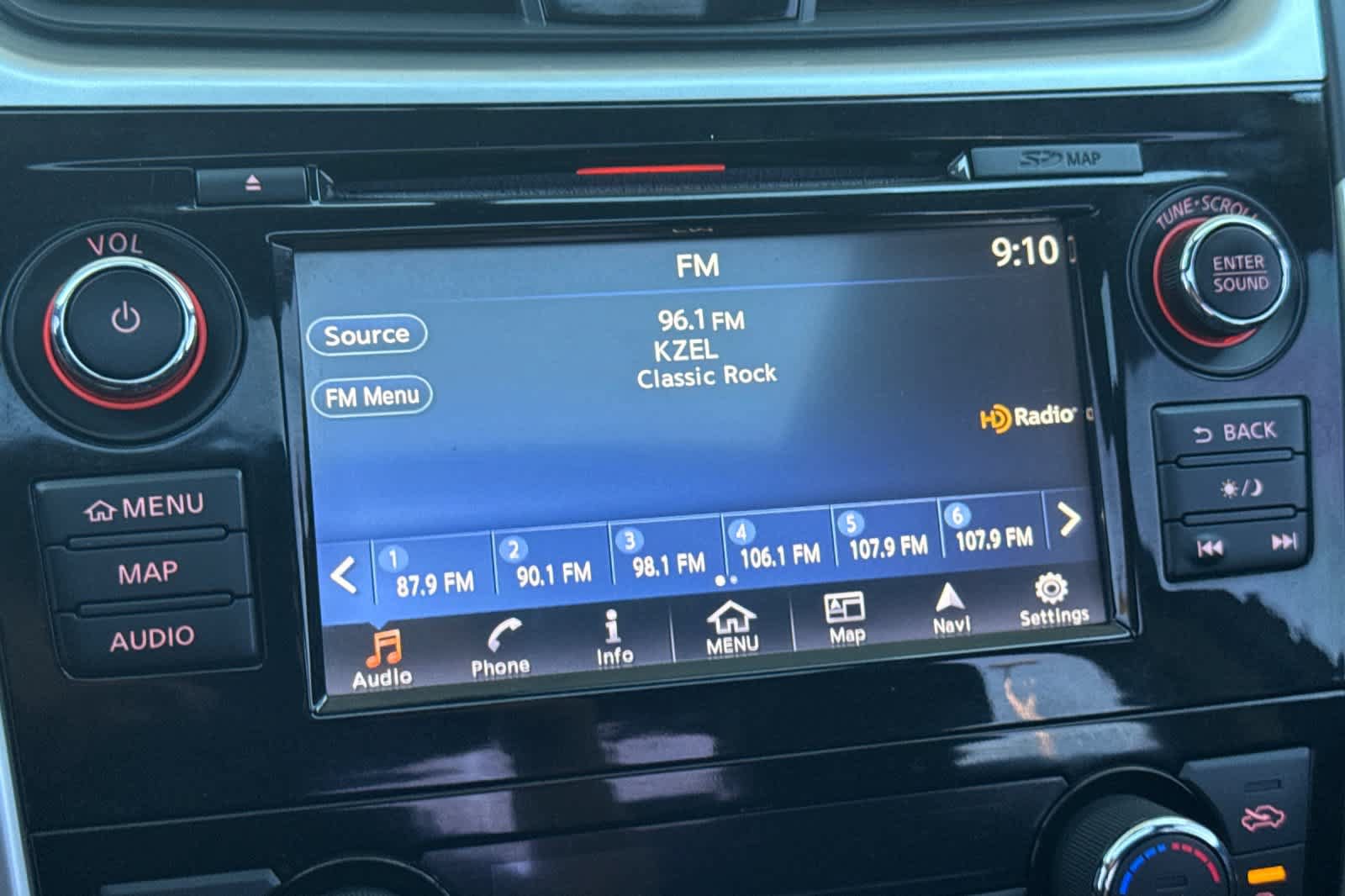 Used 2018 Nissan Altima 3.5 SL FWD image 17