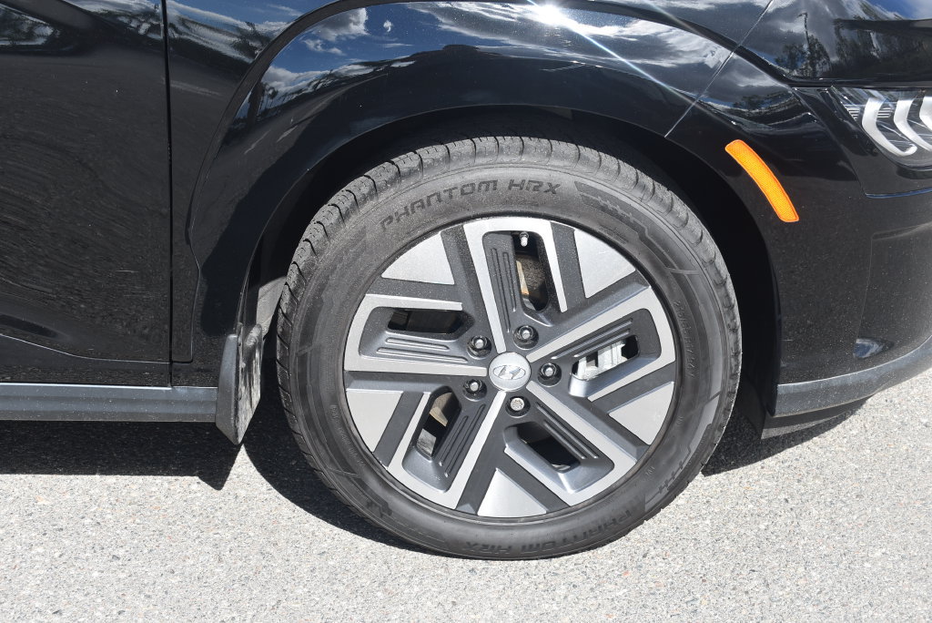Certified 2023 Hyundai Kona Limited FWD image 10