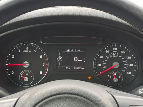 Used 2017 Kia Sorento LX w/ LX Convenience Package image 33