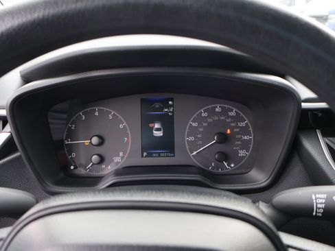 Used 2024 Toyota Corolla LE image 31