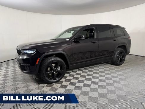 Certified 2023 Jeep Grand Cherokee L Limited w/ Luxury Tech Group II RWD image 1