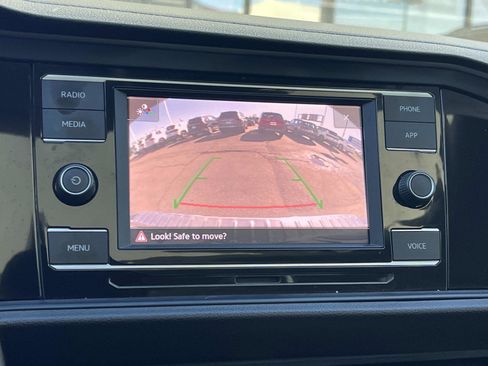 Certified 2023 Volkswagen Jetta SE image 14