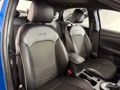 Used 2023 Kia Forte GT-Line w/ GT-Line Technology Package FWD image 22
