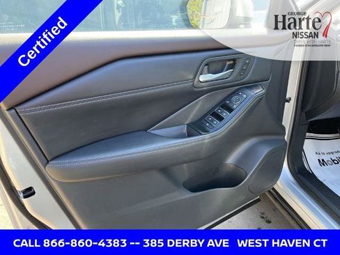 Certified 2022 Nissan Rogue SL AWD/4WD image 17