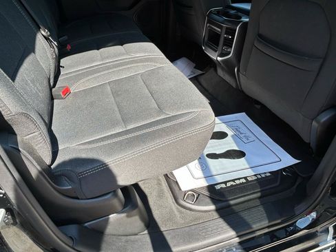 Used 2020 RAM 1500 Big Horn AWD/4WD image 11
