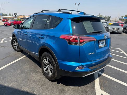Used 2016 Toyota RAV4 XLE AWD/4WD image 5