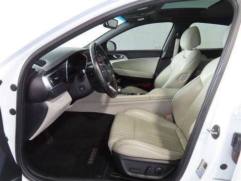 Used 2022 Genesis G70 2.0T w/ Prestige Package image 11