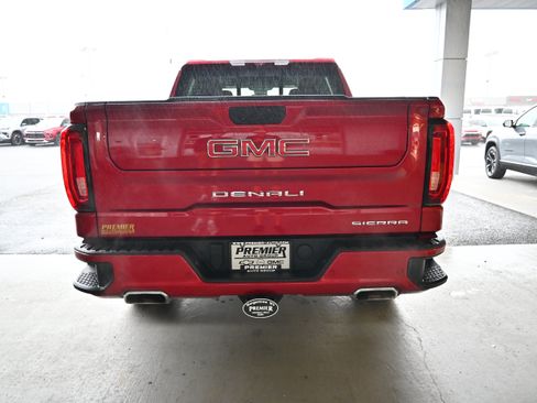 Used 2024 GMC Sierra 1500 Denali w/ Denali Reserve Package AWD/4WD image 7
