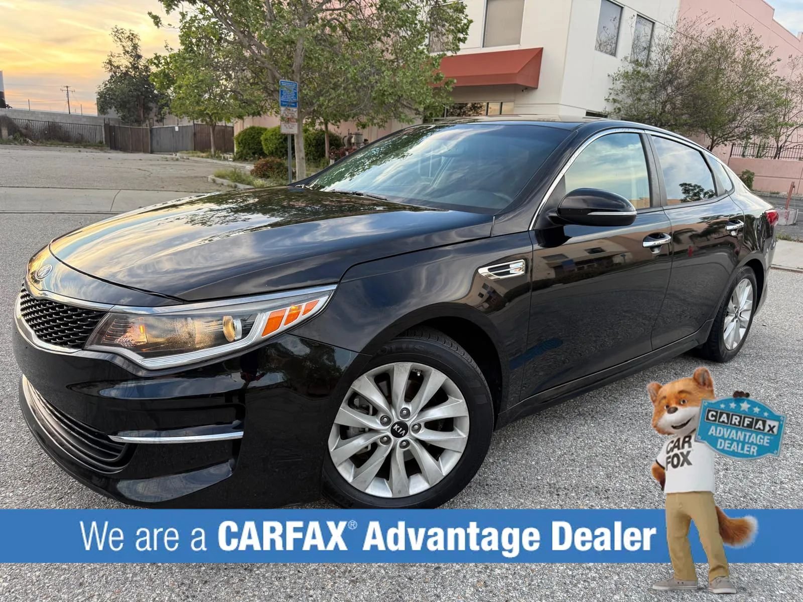 Used 2018 Kia Optima LX w/ 17" Alloy Wheels Package FWD image 10