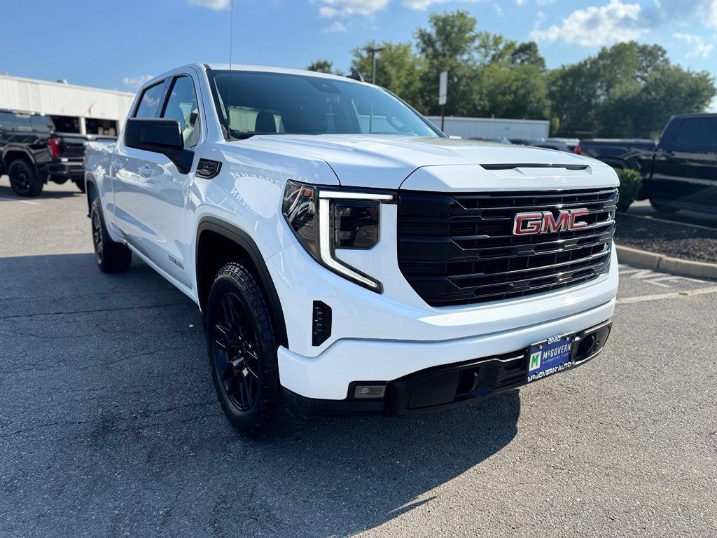 Used 2023 GMC Sierra 1500 Elevation w/ X31 Off-Road Package AWD/4WD image 8