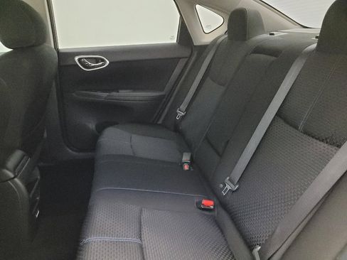 Used 2019 Nissan Sentra SR image 18