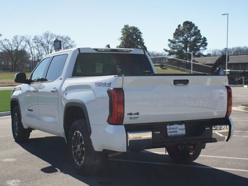 Used 2022 Toyota Tundra SR5 w/ TRD Off-Road Package image 14