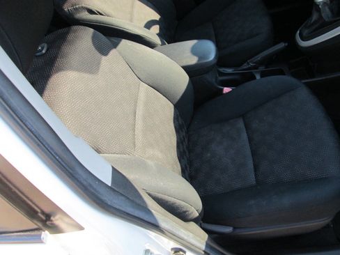 Used 2009 Pontiac Vibe image 45