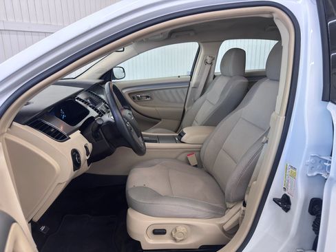 Used 2015 Ford Taurus SEL FWD image 9