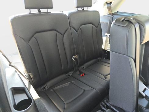 Used 2019 Audi Q7 2.0T Premium w/ Convenience Package AWD/4WD image 16