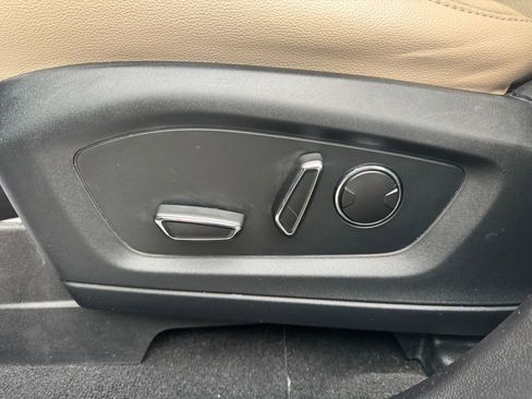 Used 2020 Ford Explorer Limited w/ Class III Trailer Tow Package image 22