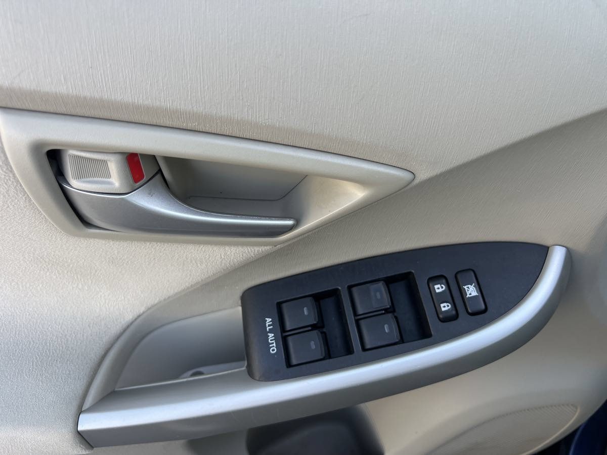 Used 2015 Toyota Prius Two FWD image 10