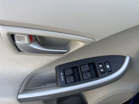 Used 2015 Toyota Prius Two FWD image 10