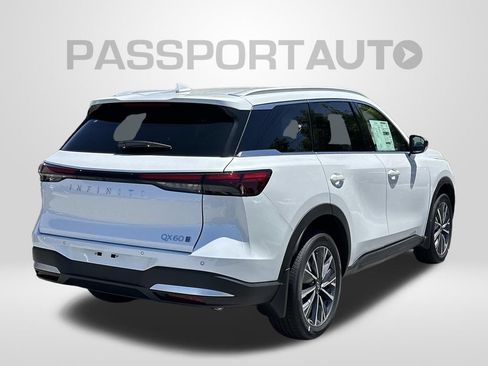 New 2027 INFINITI QX60 Luxe w/ Family Package AWD/4WD image 4
