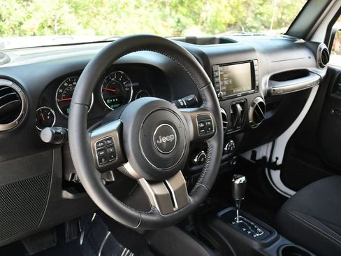 Used 2018 Jeep Wrangler Sport AWD/4WD image 49