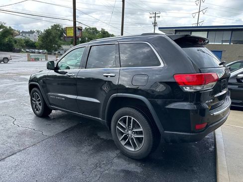 Used 2018 Jeep Grand Cherokee Limited AWD/4WD image 9