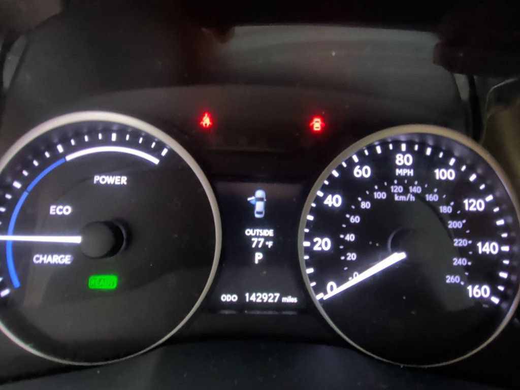 Used 2014 Lexus ES 300h w/ Luxury Package w/Bamboo Trim FWD image 16
