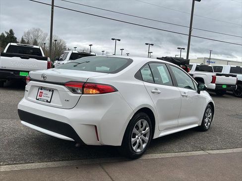 Certified 2020 Toyota Corolla LE image 6