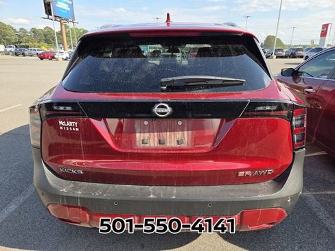 Used 2025 Nissan Kicks SR AWD/4WD image 6