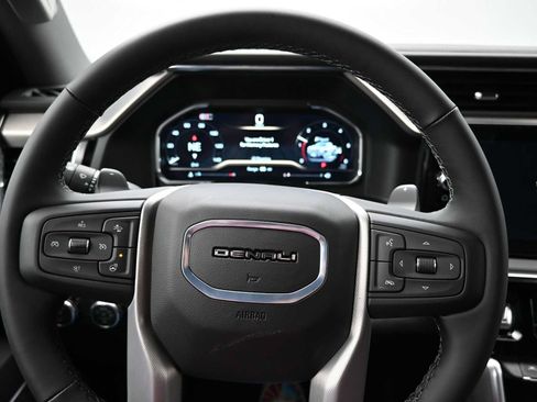 Used 2025 GMC Sierra 1500 Denali w/ Denali Reserve Package AWD/4WD image 6