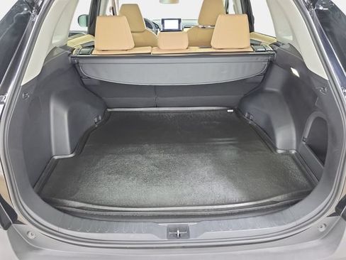 Used 2025 Toyota RAV4 LE AWD/4WD image 34