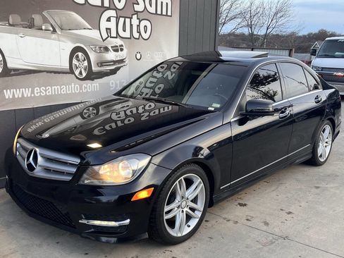 Used 2012 Mercedes-Benz C 300 4MATIC Sedan image 3