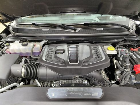 Used 2025 Jeep Grand Wagoneer 4WD image 35