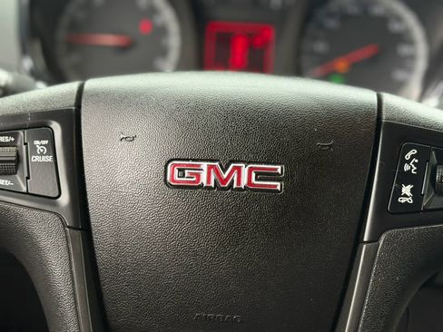 Used 2013 GMC Terrain SLE FWD image 32