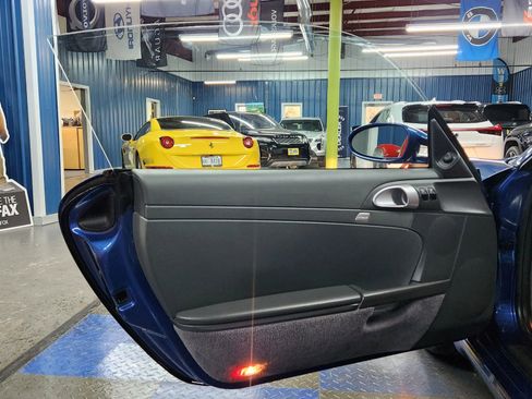 Used 2007 Porsche Cayman image 6