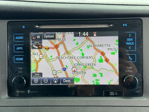 Used 2015 Toyota Sienna SE Premium image 25