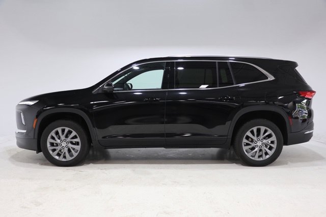 Used 2025 Buick Enclave Preferred FWD image 4