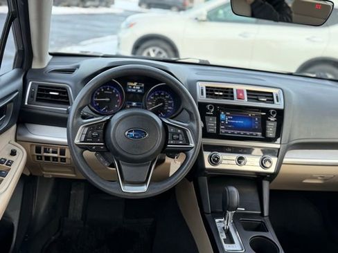 Used 2019 Subaru Outback 2.5i image 7