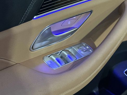 Certified 2024 Mercedes-Benz GLS 580 4MATIC image 19