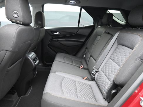 Used 2018 Chevrolet Equinox LT image 15