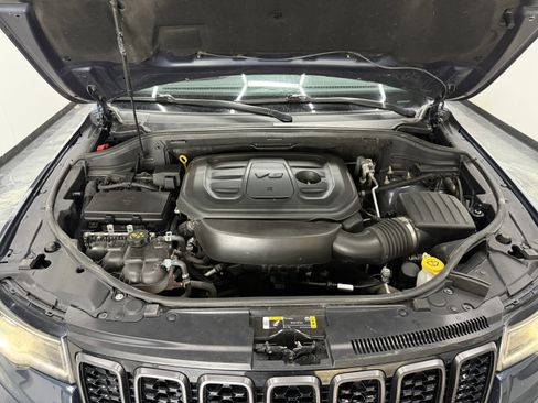 Used 2021 Jeep Grand Cherokee Limited AWD/4WD image 27