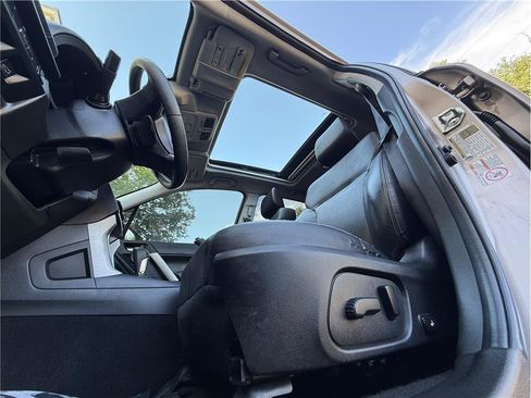 Used 2015 Subaru Forester 2.5i Touring w/ Eyesight & Navigation System AWD/4WD image 21