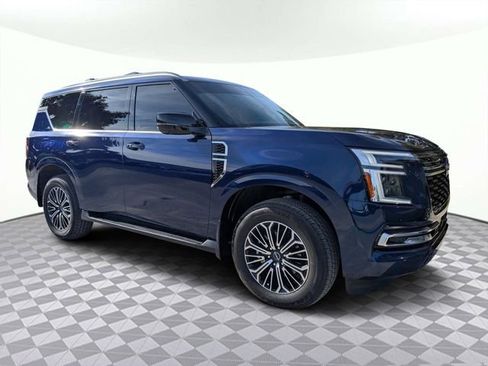 Used 2025 Nissan Armada Platinum w/ Convenience Package image 2